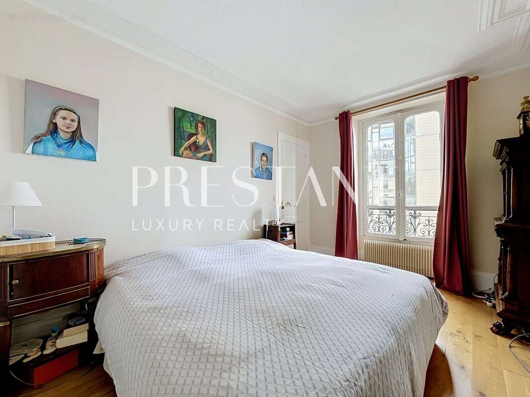 Appartement à PARIS-10E