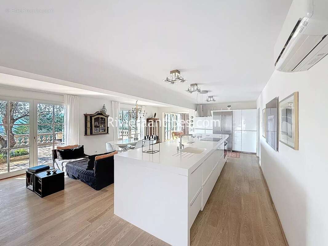 Maison à MOUANS-SARTOUX