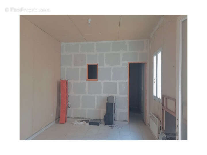 Opportunité à Marseille 10ème : Propriété à Rénover avec potentiel 250 m2 env. surface totale au sol - photo 21