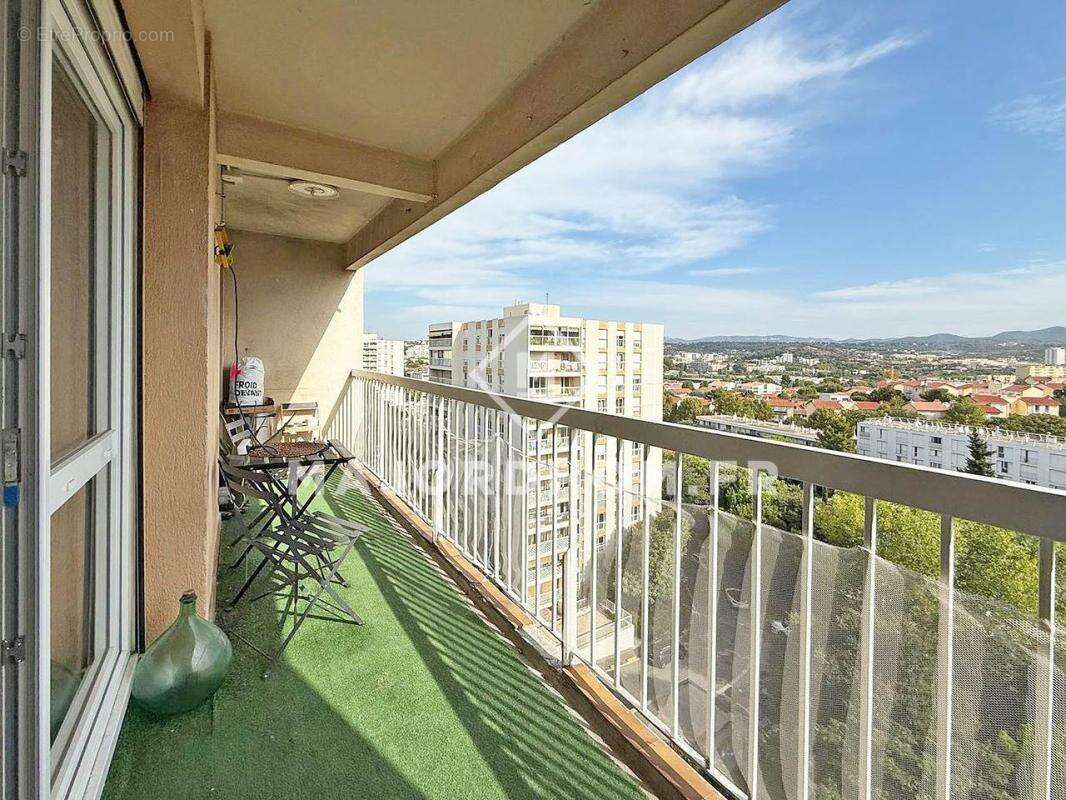 Appartement à MARSEILLE-10E