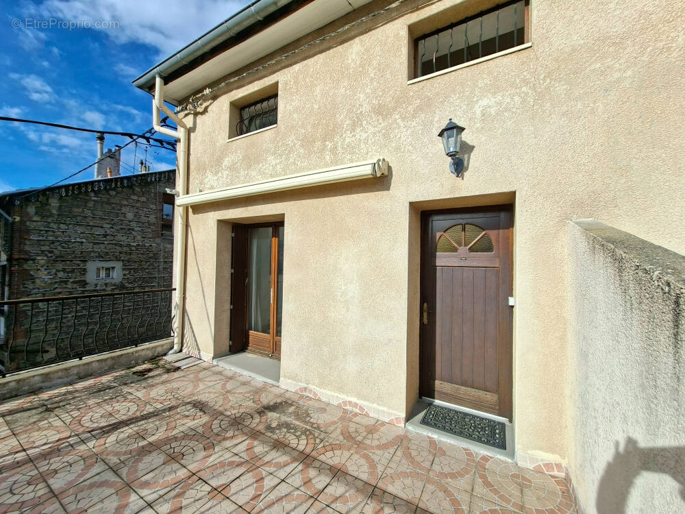 Appartement à SAINT-ETIENNE