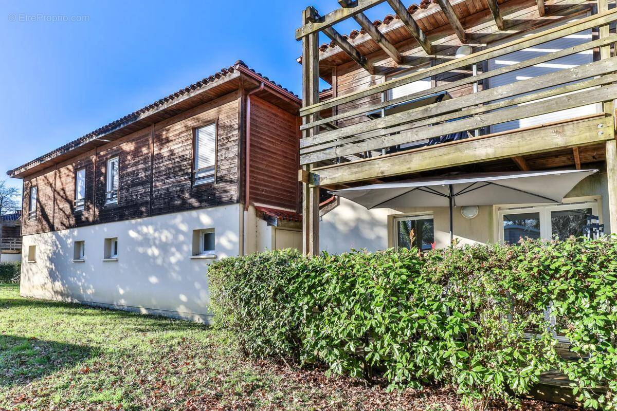 Appartement à AUREILHAN