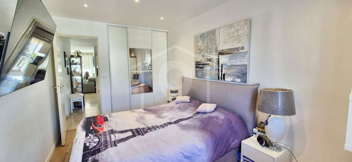 Appartement à VALLAURIS