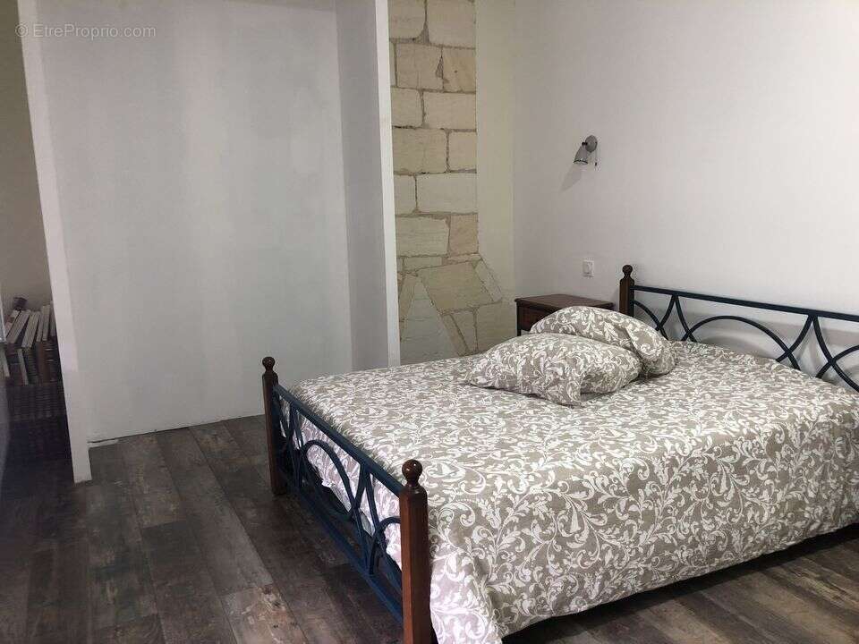 CHAMBRE RENOVEE  - Maison à PAUILLAC