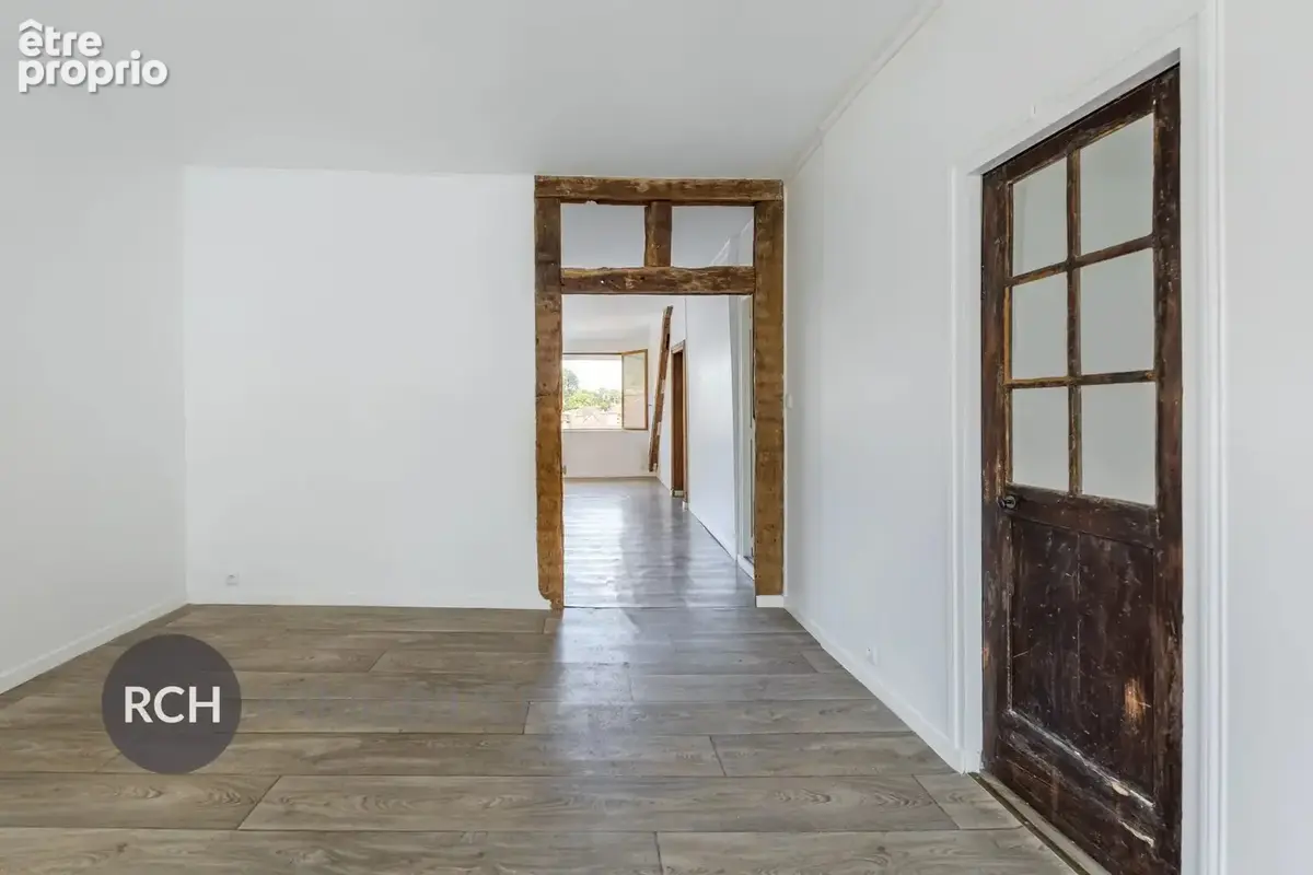 Montfort-l'Amaury - Duplex de 82,87m2 en plein coeur du centre historique - photo 6