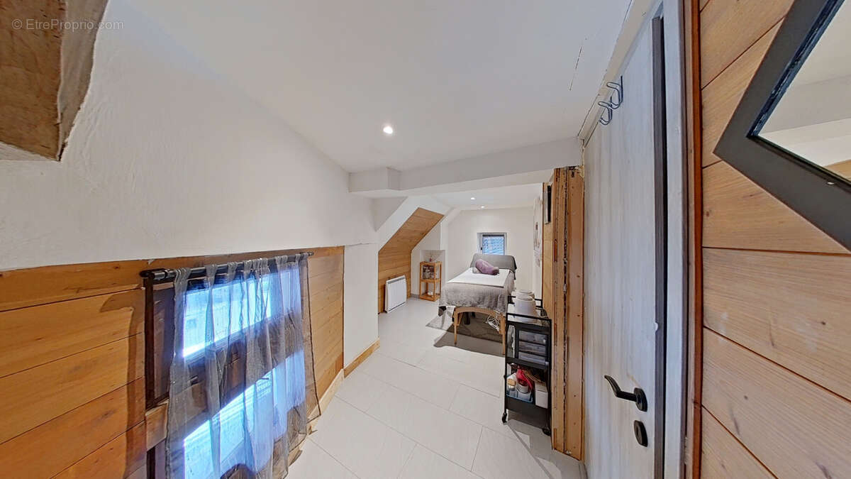 Maison à SAINTE-HELENE-SUR-ISERE