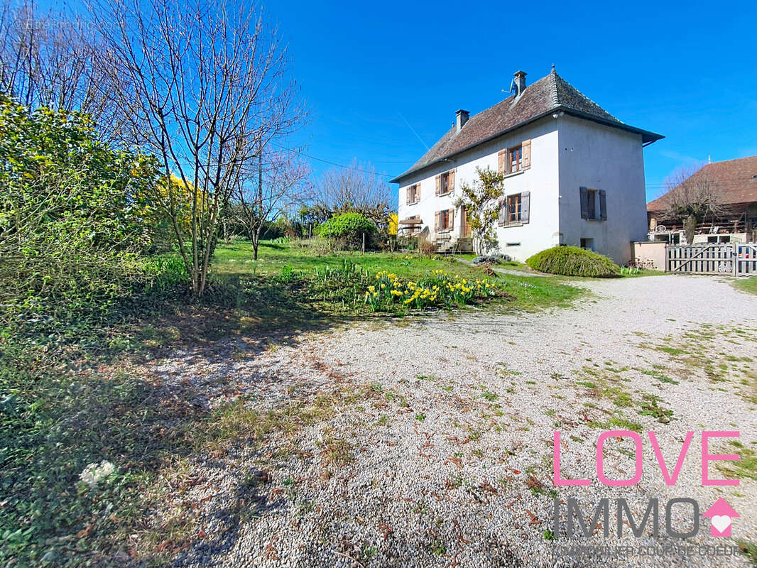 Maison à LA TOUR-DU-PIN