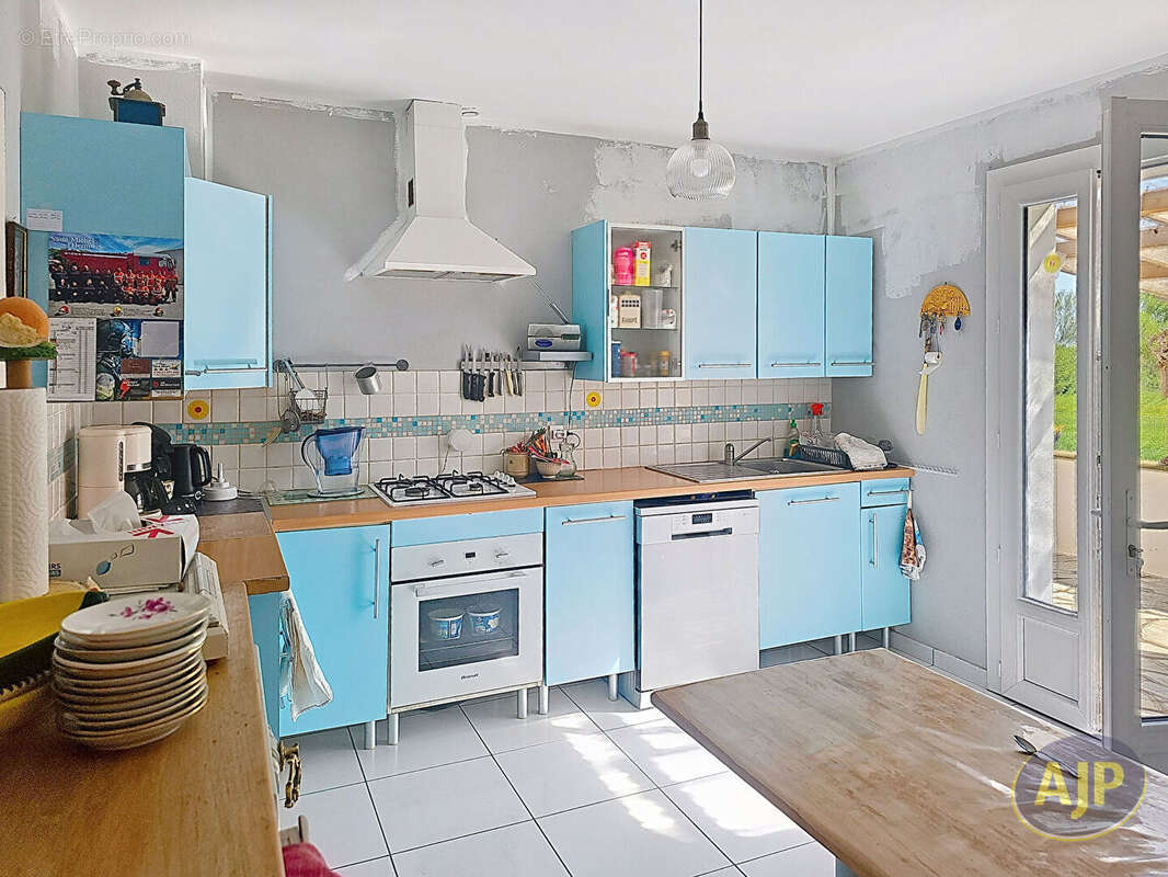 Maison à SAINT-DENIS-DU-PAYRE