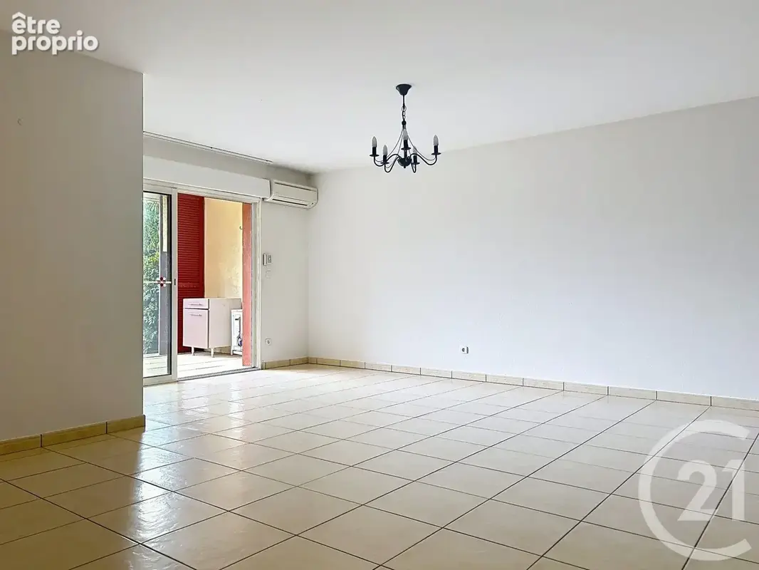 Appartement 3 pièces 74 m² à vendre à Elne (66200) - photo 2