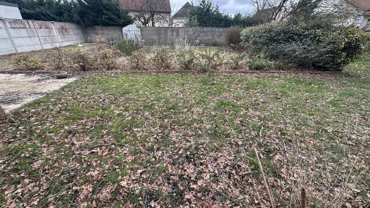 Terrain à BRETIGNY-SUR-ORGE