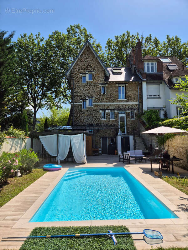 Maison à SAINT-MAUR-DES-FOSSES