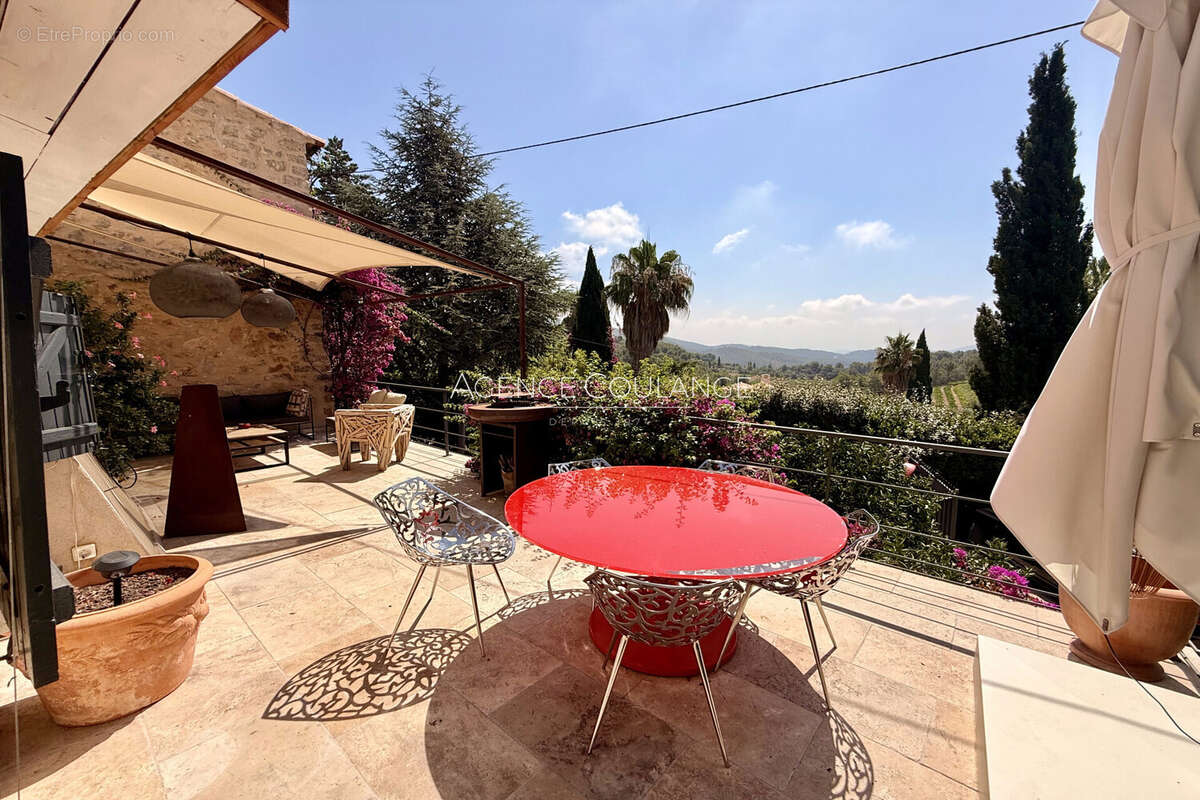 Maison 276 m² à Bandol  - photo 2