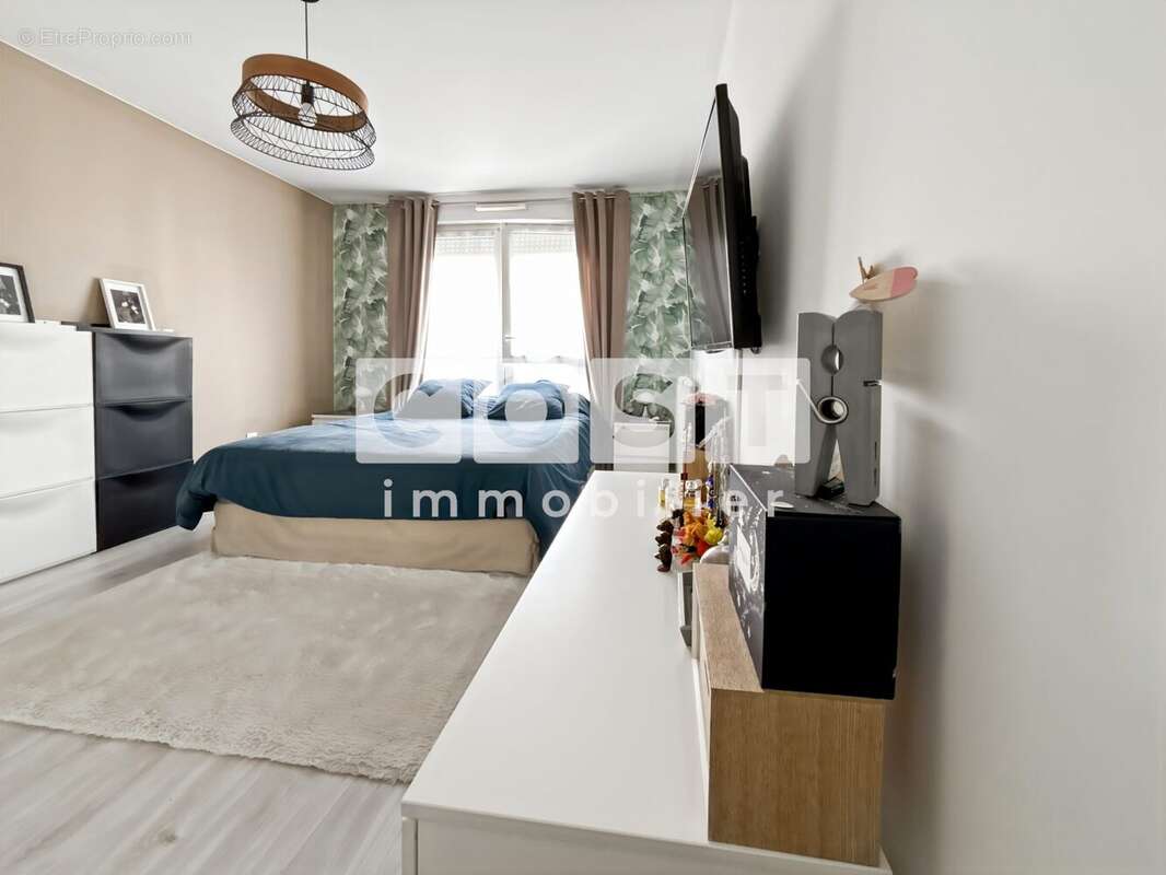 Appartement à COLOMBES