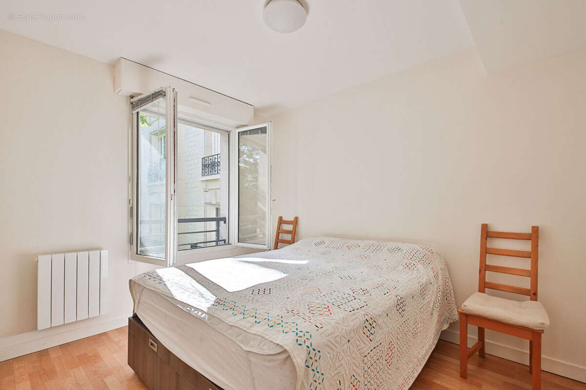 Appartement à PARIS-14E