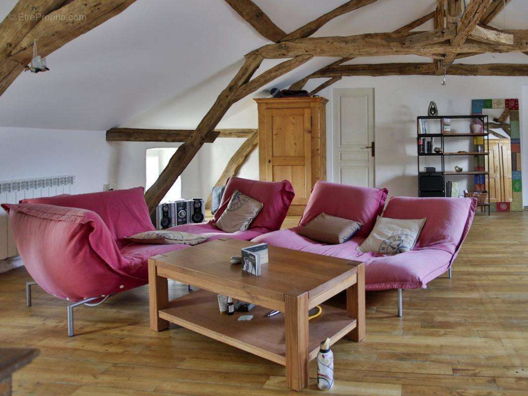 Maison à VIC-FEZENSAC