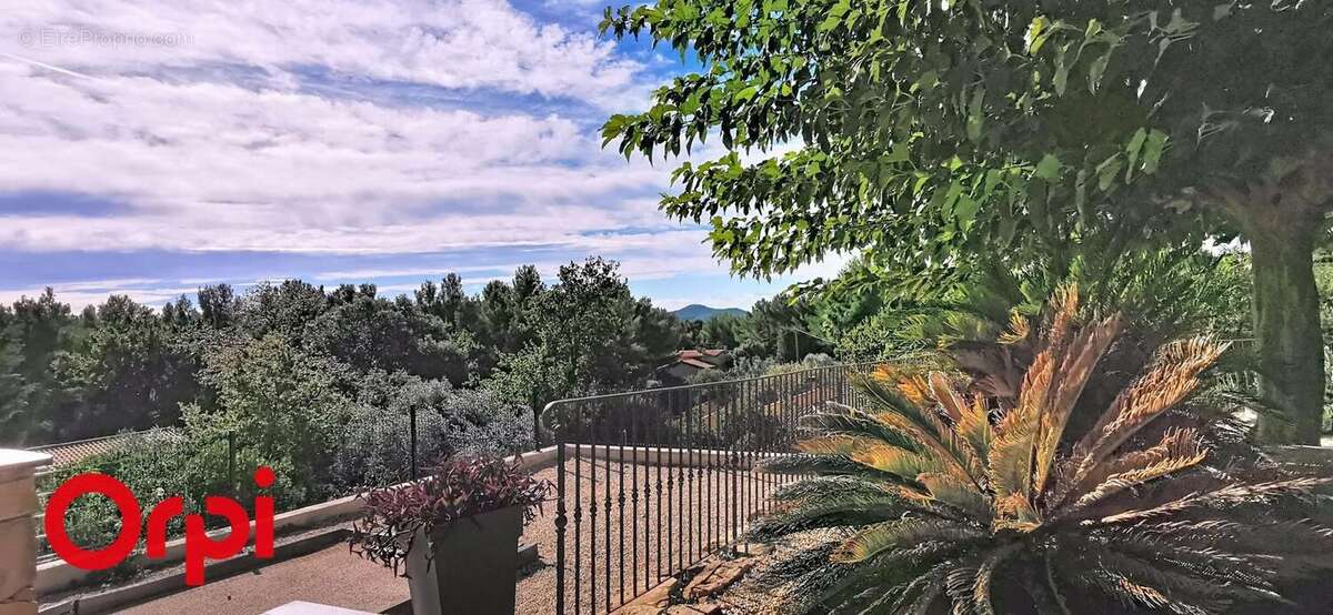 Maison à LA CADIERE-D&#039;AZUR