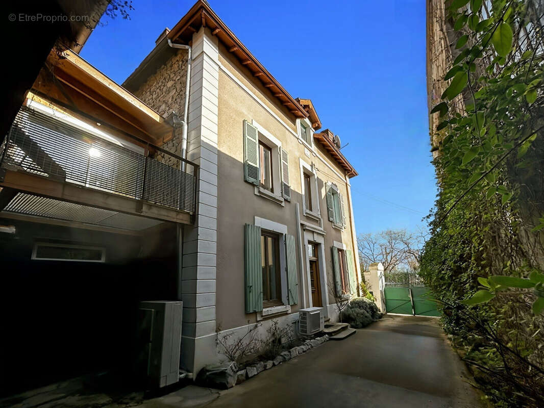 Maison à CHAVANAY