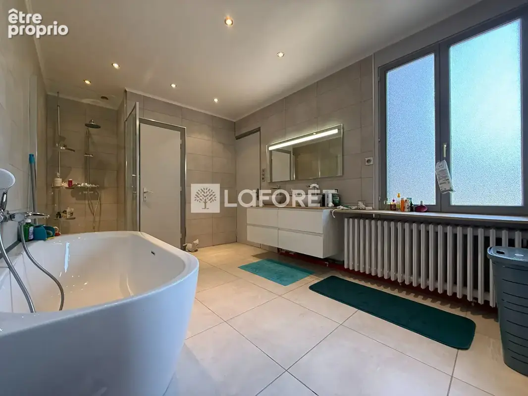 Magnifique maison de maître aux volumes généreux et au charme authentique                                                        - photo 13