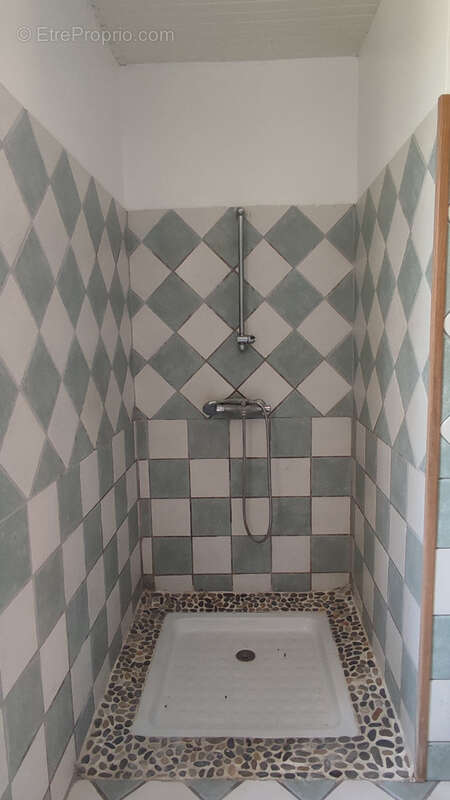 Maison à MONTAIGU-DE-QUERCY