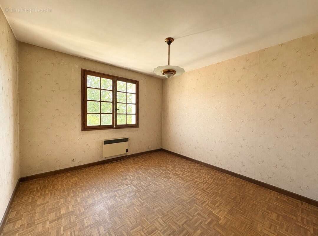 Maison à MONTREVEL-EN-BRESSE
