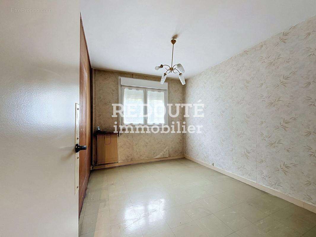 A vendre, maison de type 6 à rénover - photo 14