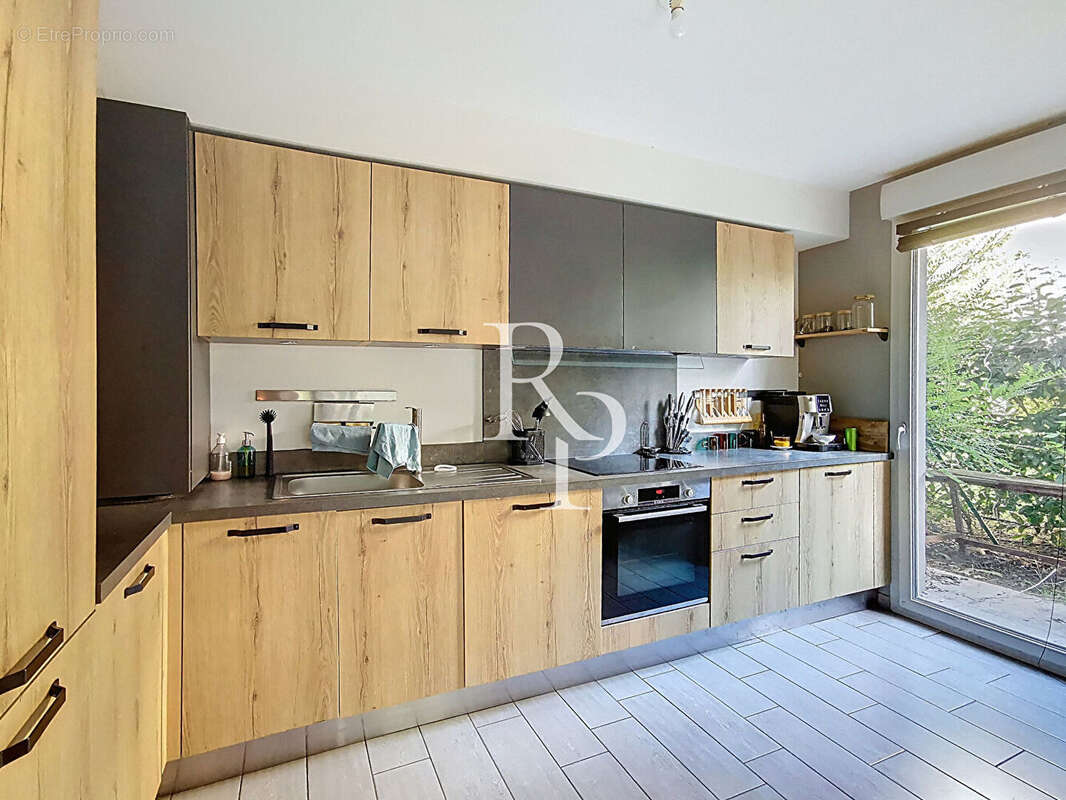Appartement à LYON-8E