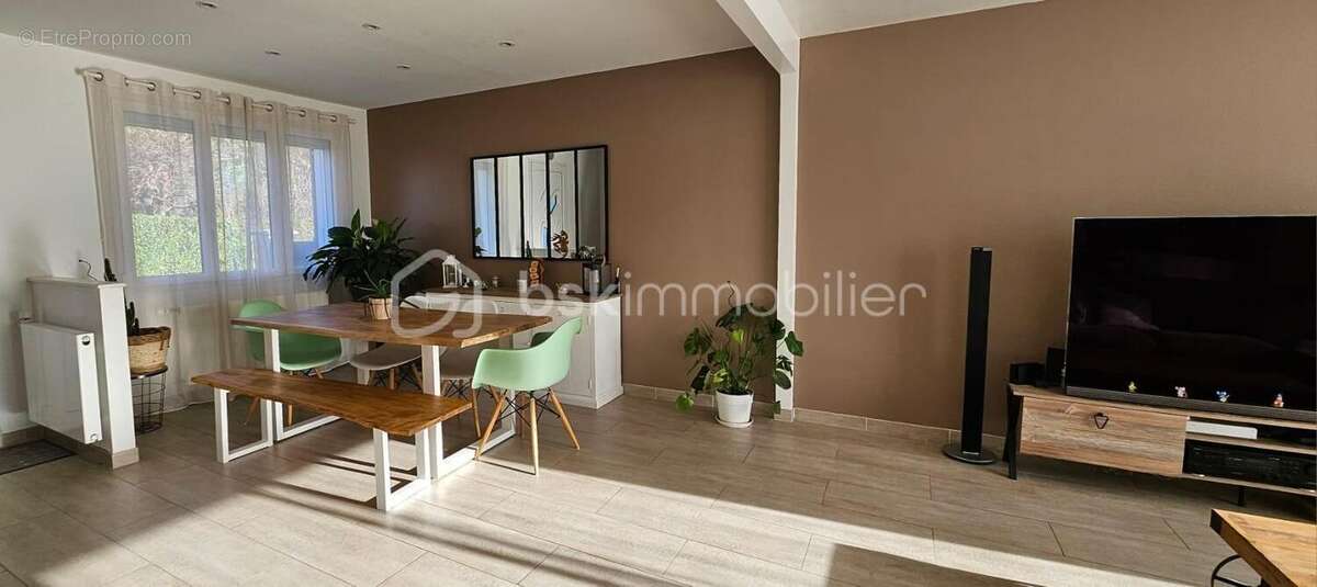 Maison à CROISSY-BEAUBOURG