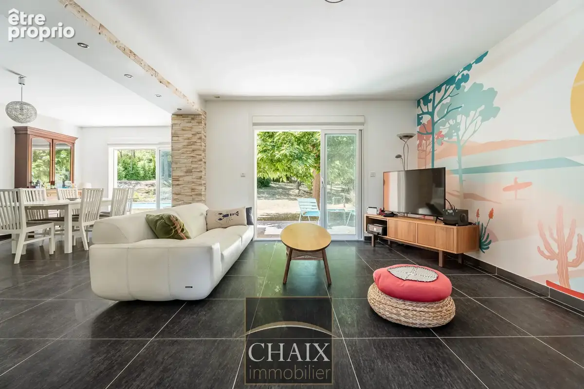Pour amoureux de calme, de nature et de campagne, Auriol, villa de plain-pied avec piscine et sous-sol - photo 4