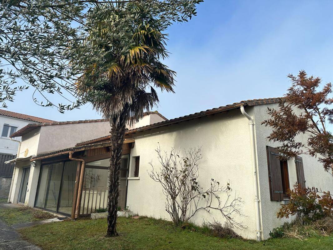 Maison à SAINT-GEORGES-DE-DIDONNE