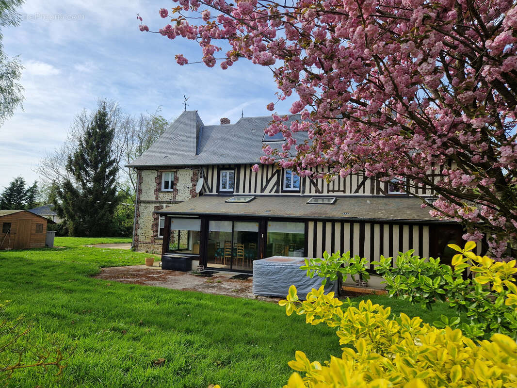 Maison à BERNAY