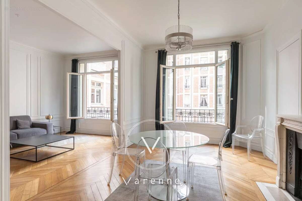 Appartement à PARIS-7E