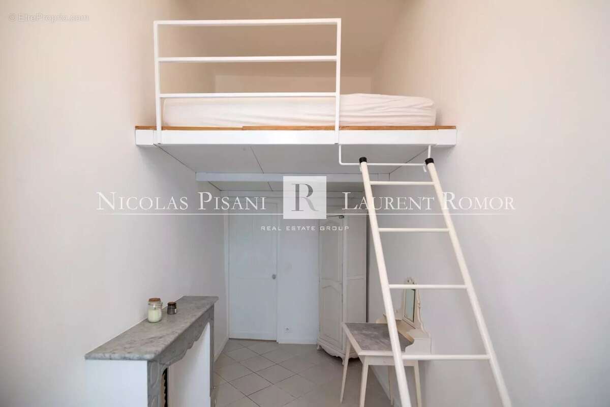 Appartement à VILLEFRANCHE-SUR-MER