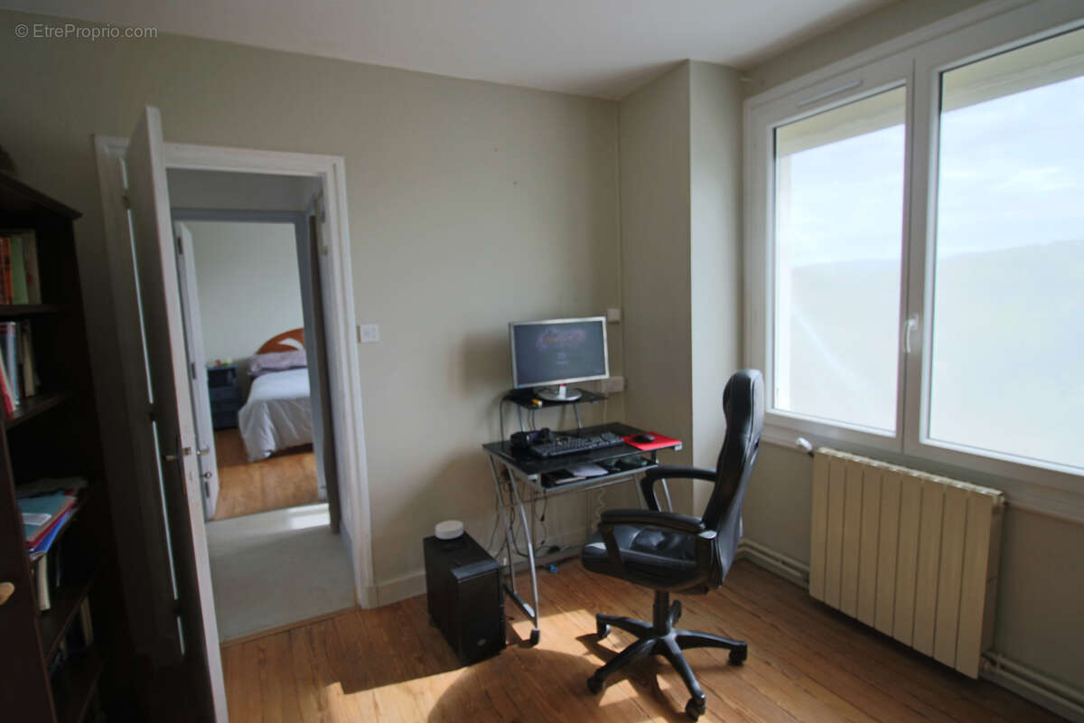 Maison à PUY-L&#039;EVEQUE