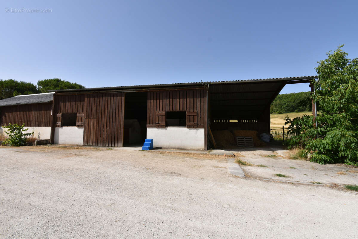 Propriété haut de gamme avec installations équestres sur 18 ha - photo 24