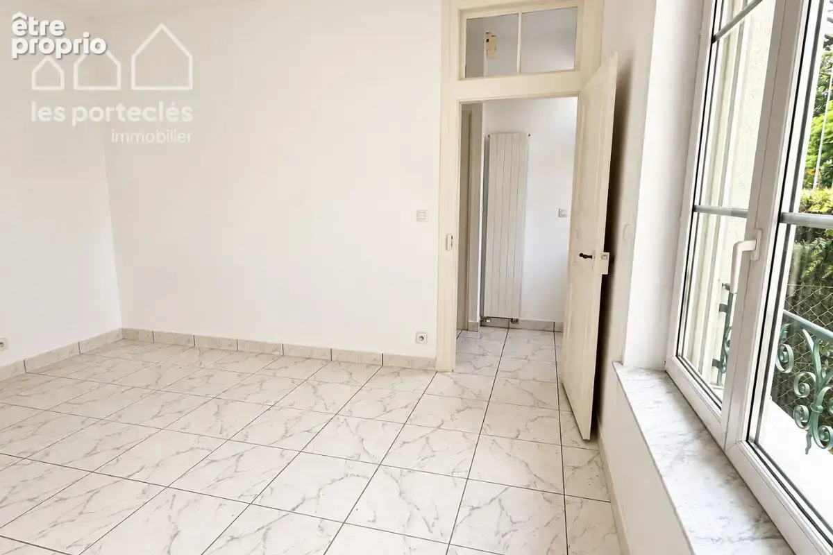 Appartement rez-de-chaussée - 4P 103 m² - parking et cave - photo 7