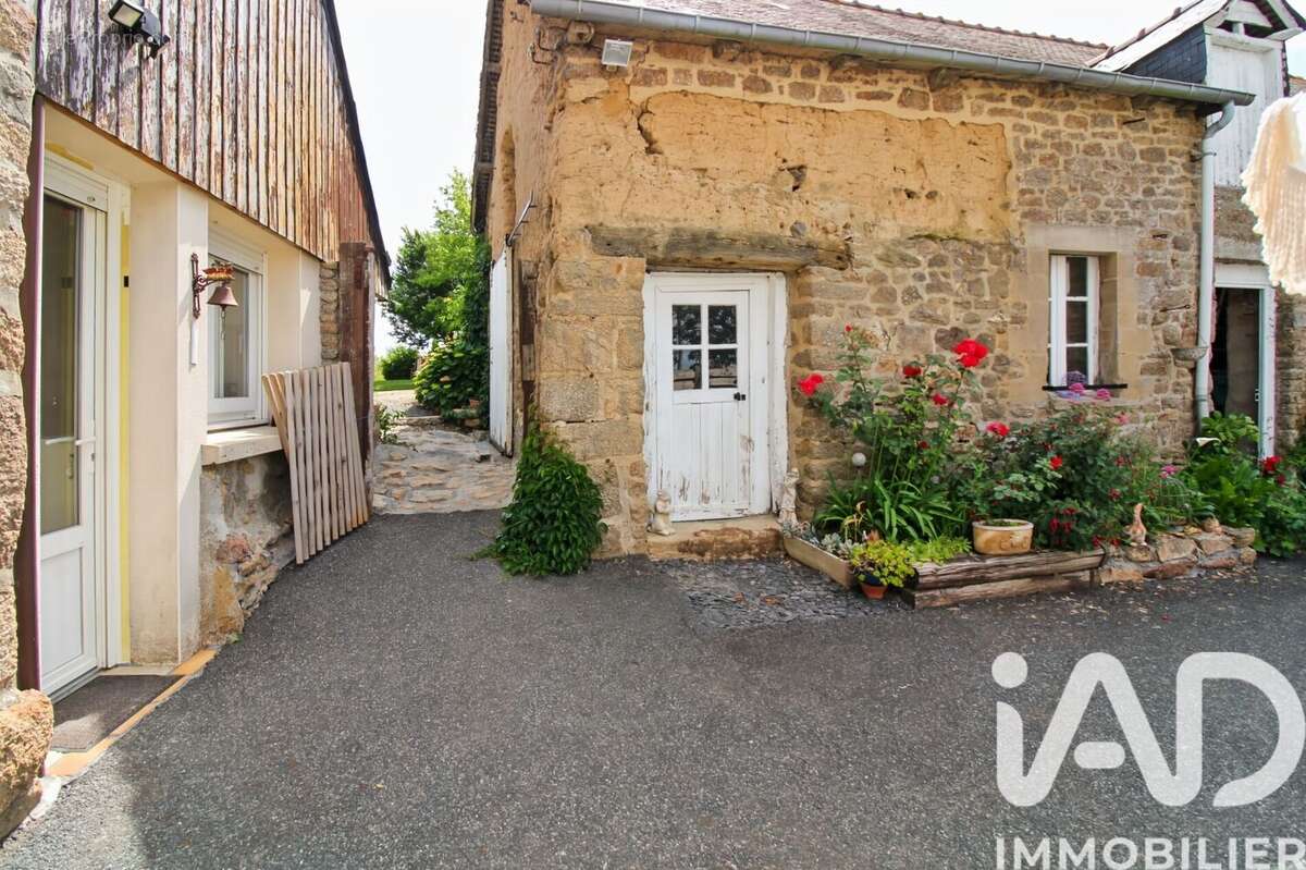 Photo 2 - Maison à LANDEHEN