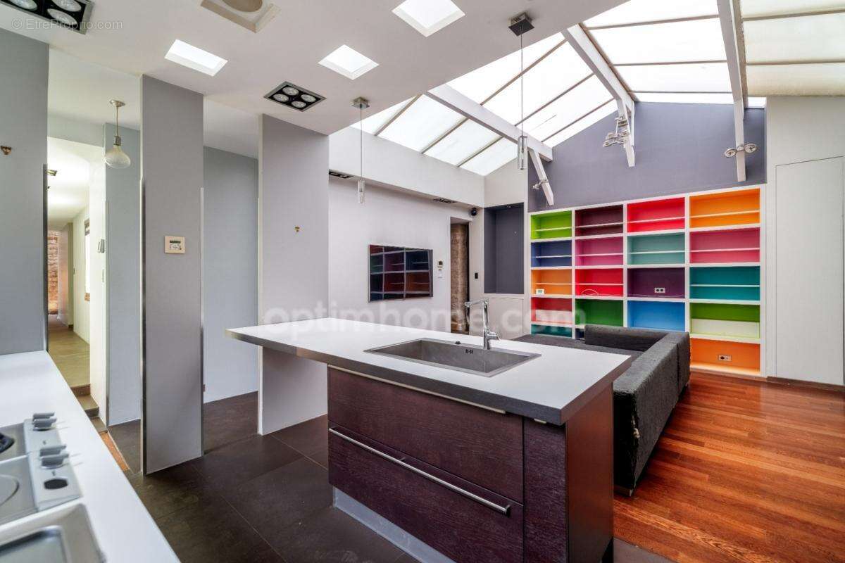 loft avec verrière et patio interieur à vendre 8 pièces 3 chambres - photo 10