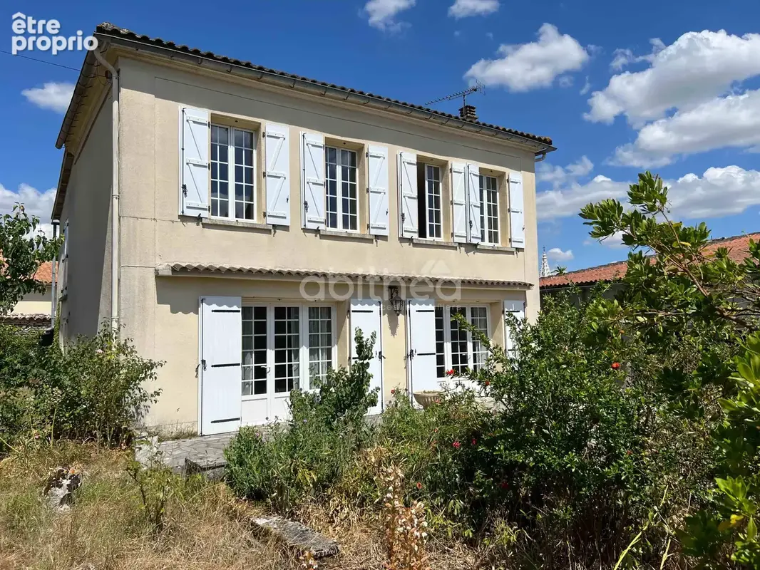 Maison à JAVREZAC
