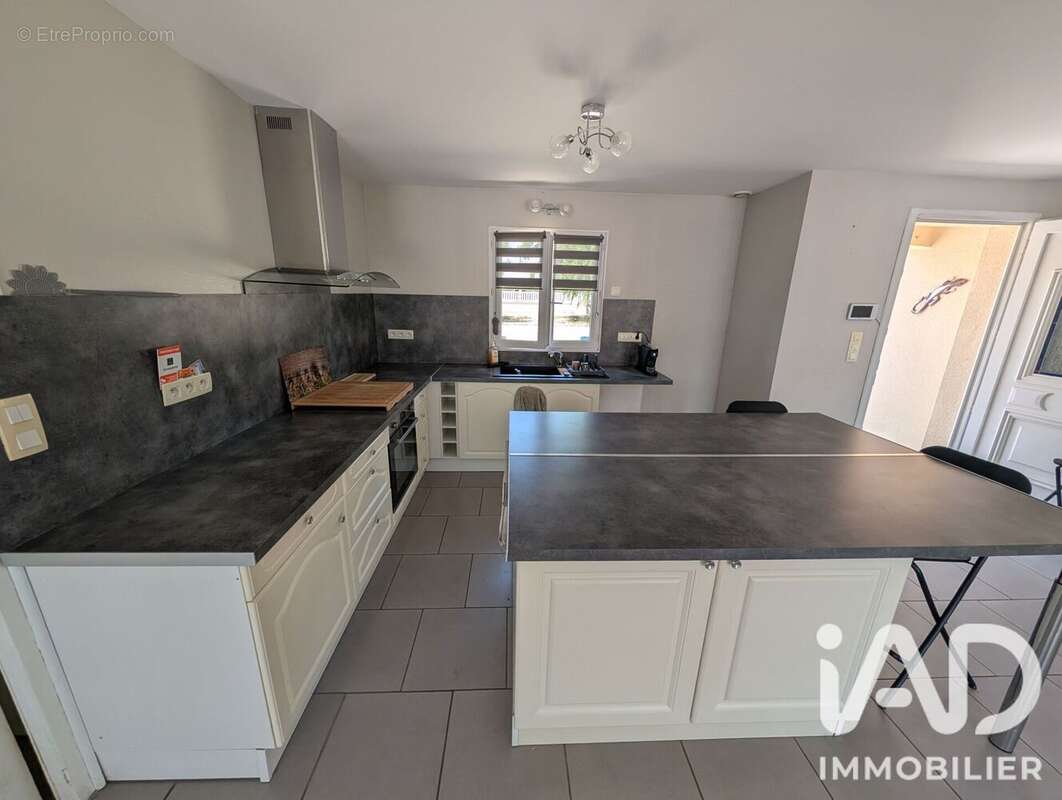 Maison 113 m² à Bassac  - photo 9