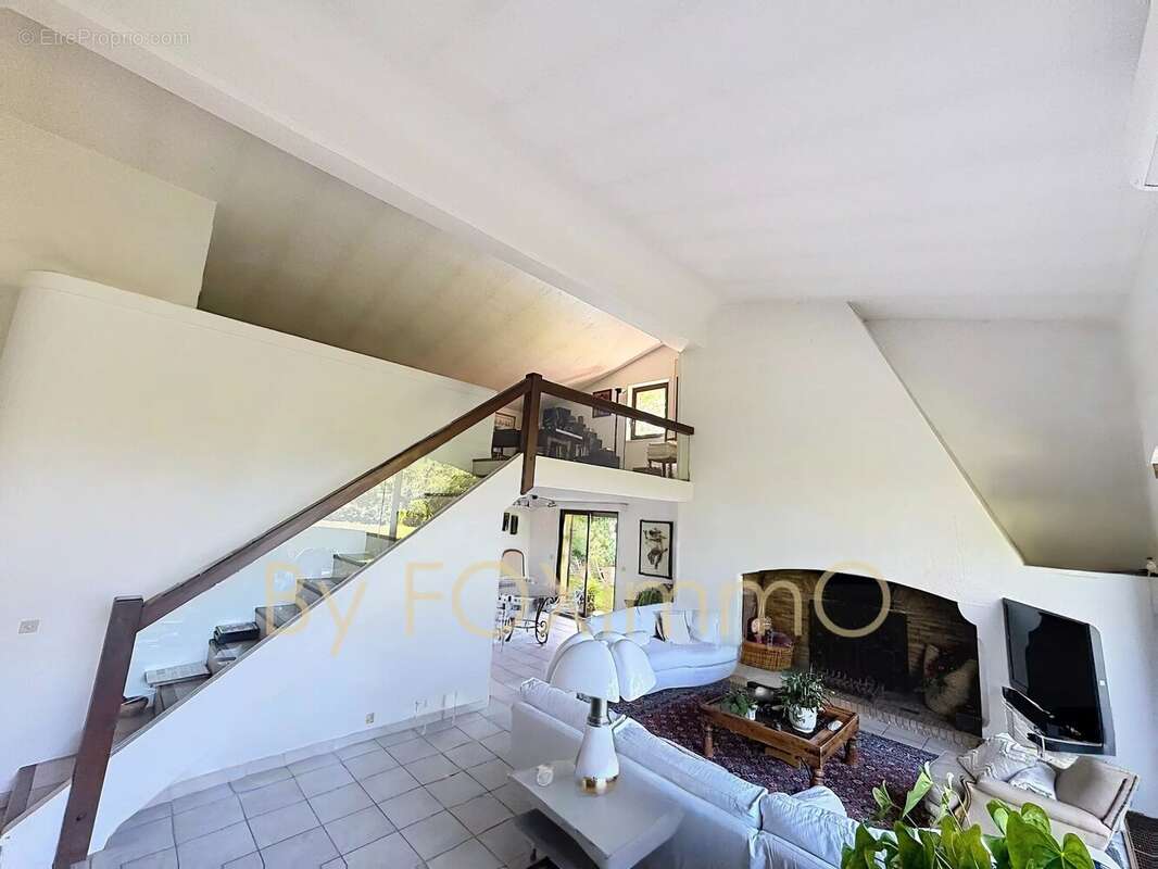 Maison à MOUGINS