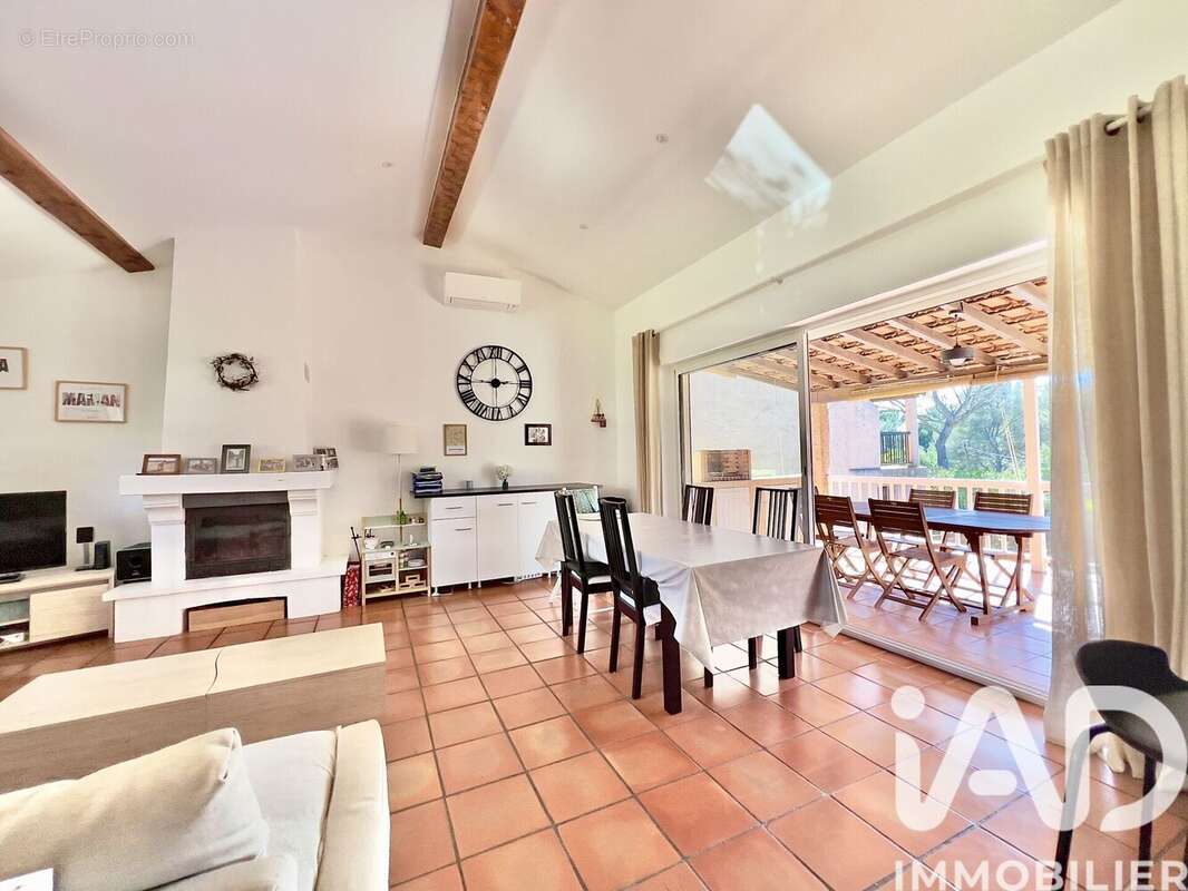 Photo 2 - Maison à FREJUS