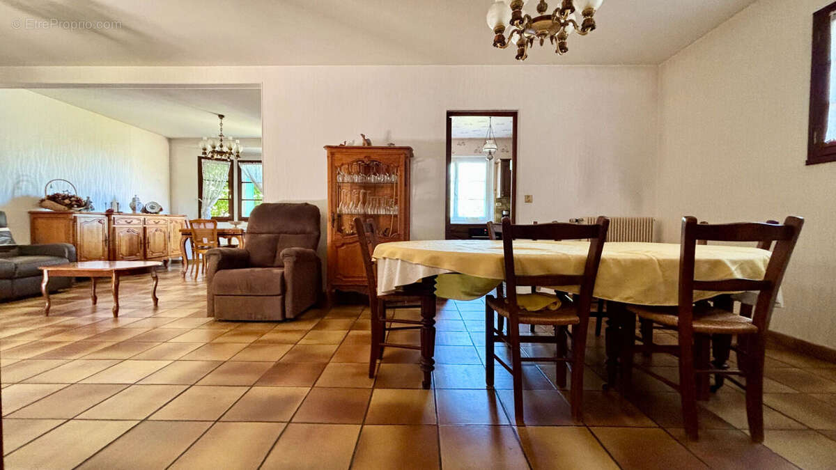 Maison à CORBEIL-ESSONNES