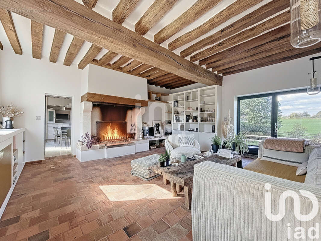 Maison 243 m² à Bonsmoulins  - photo 2