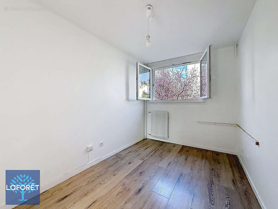 Appartement à SAINTE-FOY-LES-LYON