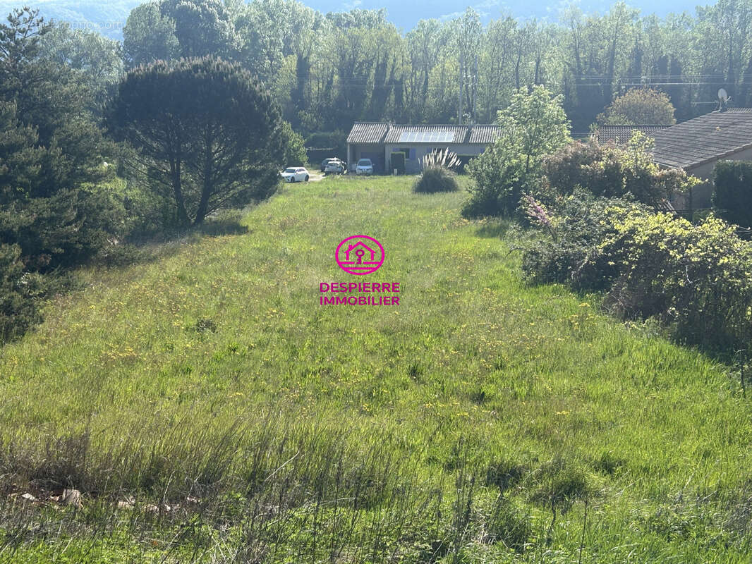 Terrain à ARRAS-SUR-RHONE