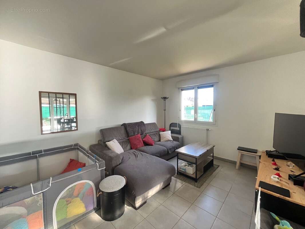 Maison à LA SALVETAT-SAINT-GILLES