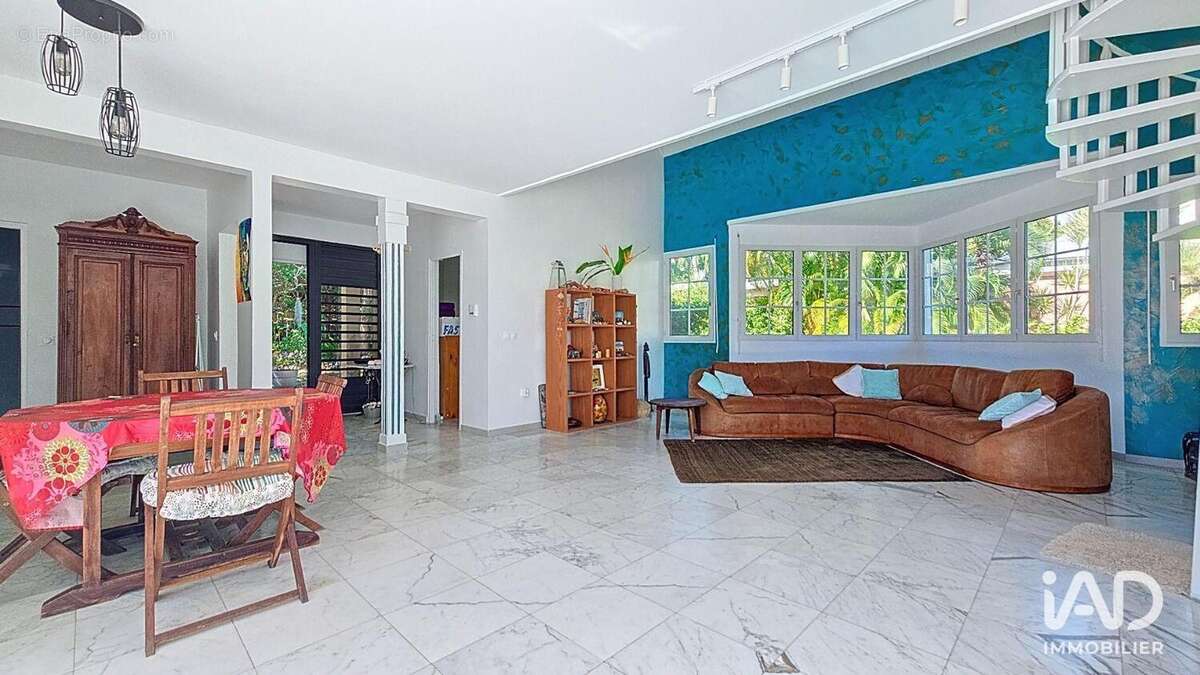 Maison 237 m² à Le Gosier  - photo 9