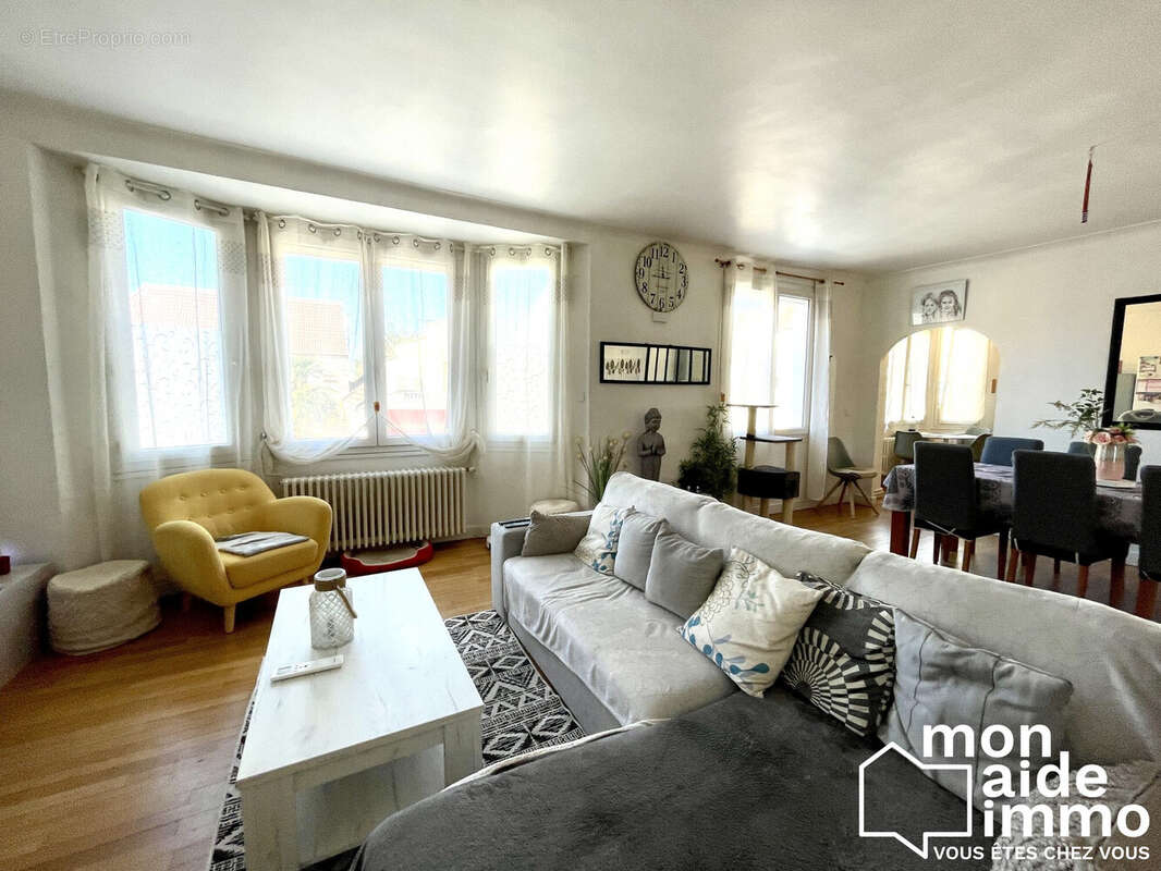 Maison 185 m² à Lanouaille  - photo 6