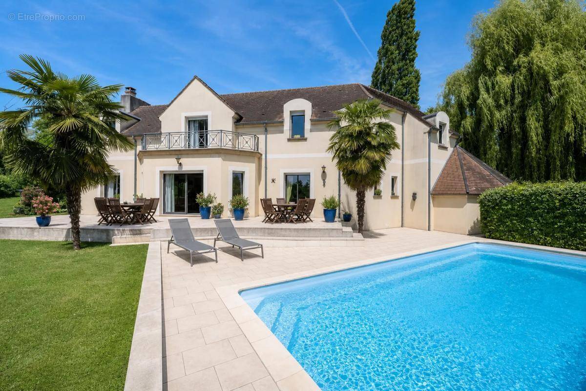 Maison à CHAMPAGNE-SUR-OISE