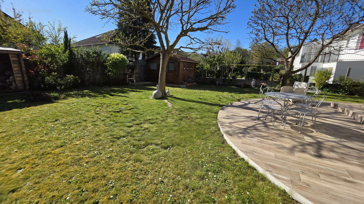 Maison à TREMBLAY-EN-FRANCE